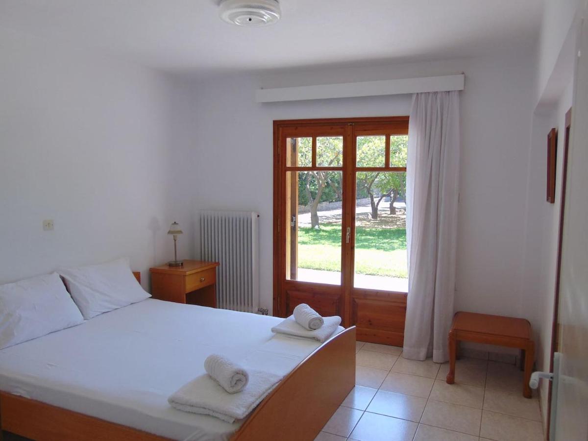 Small Theater Apartment Epidaurus 外观 照片